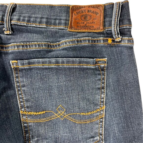 Lucky Brand Blue Denim Jeans Sweet N Low Bootcut 12/31R Classic Style Mid-Rise - Picture 3 of 16